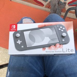Nintendo switch lite